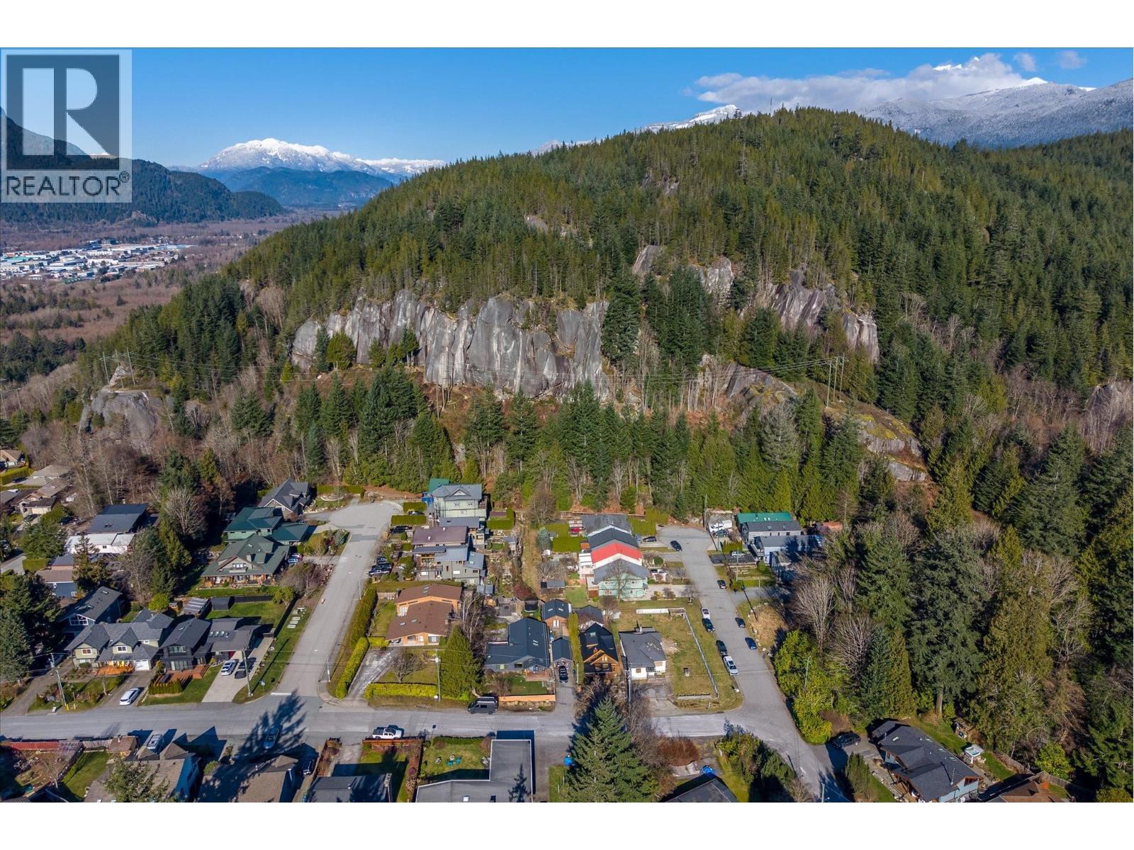 1045 NORTHRIDGE DRIVE, Squamish