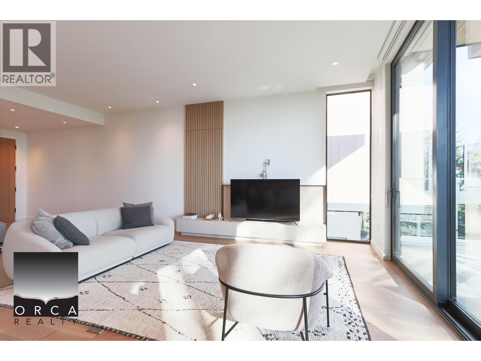 3986 UPLANDS WAY - Photo 4 of 27, West Vancouver, British Columbia