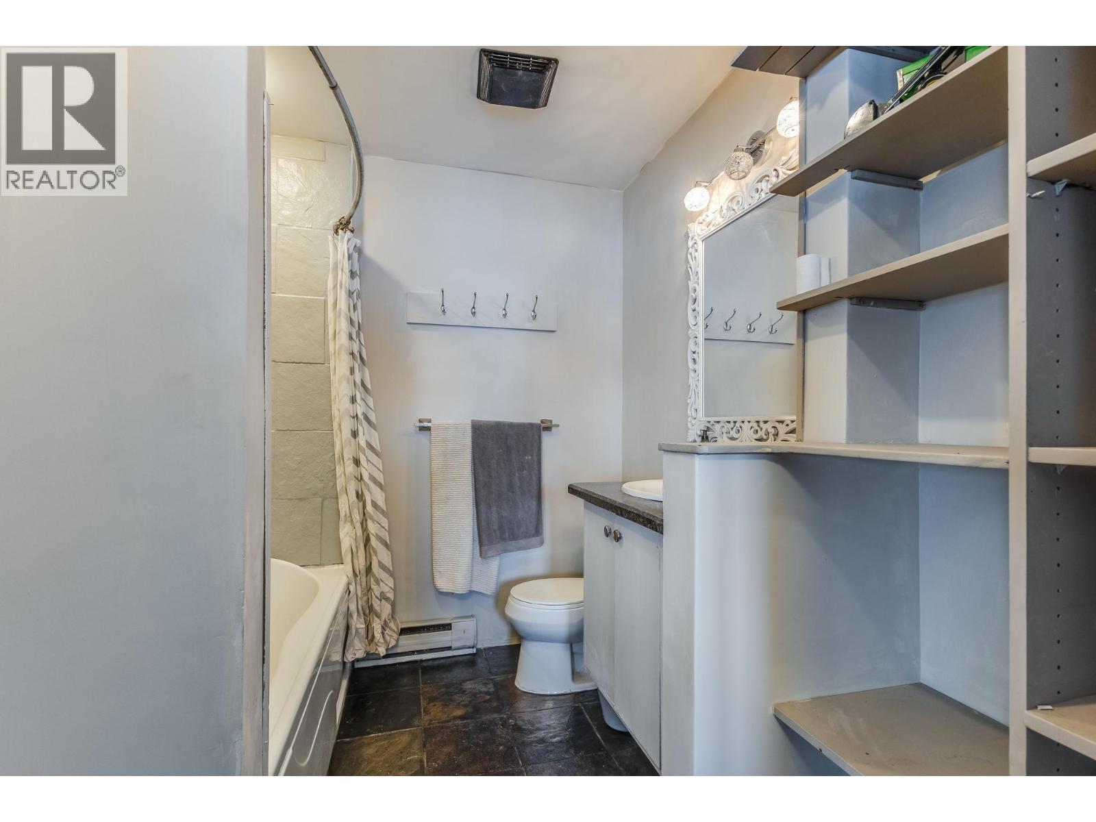 6261 Renfrew Road, Peachland