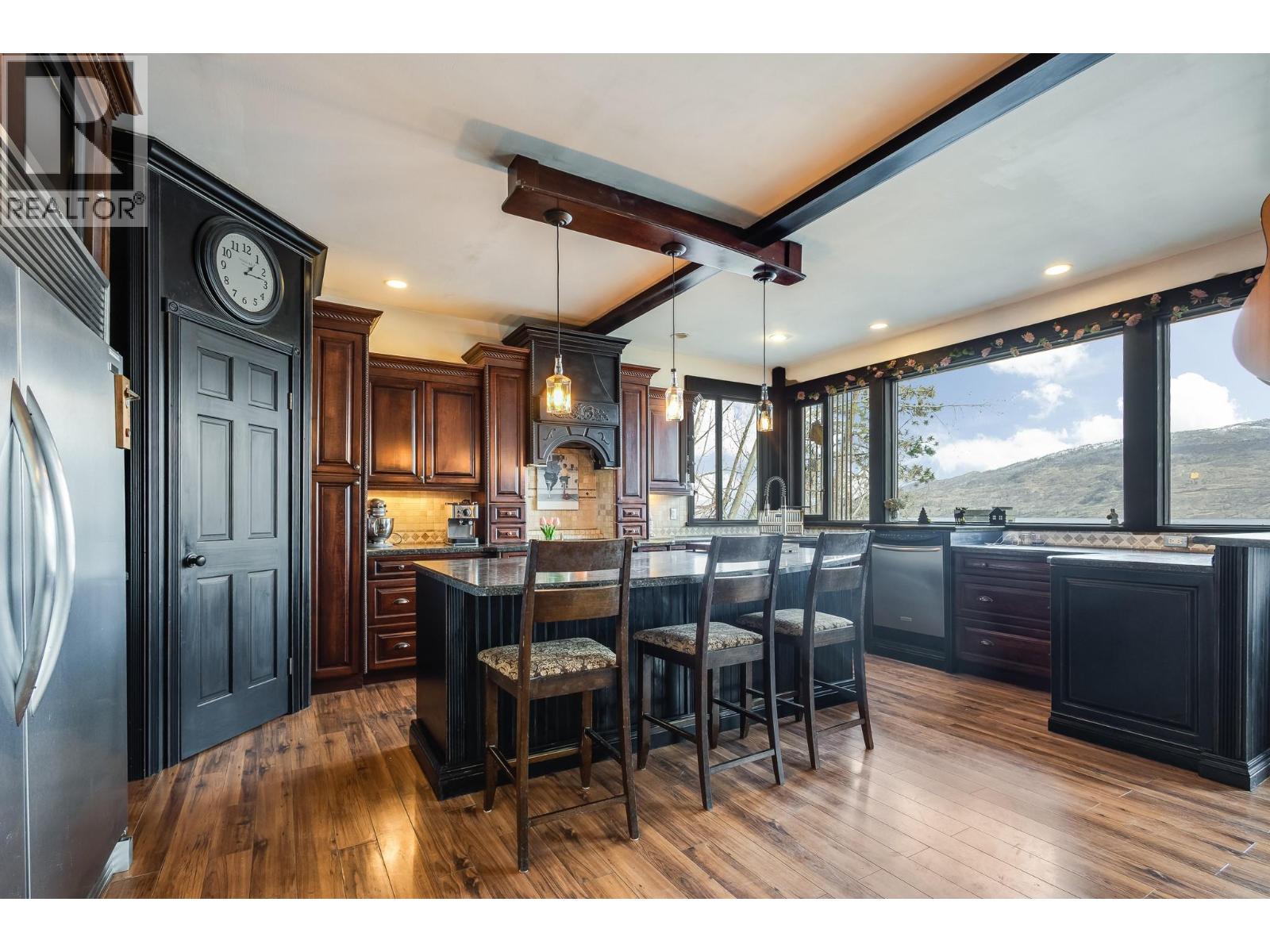 6261 Renfrew Road, Peachland