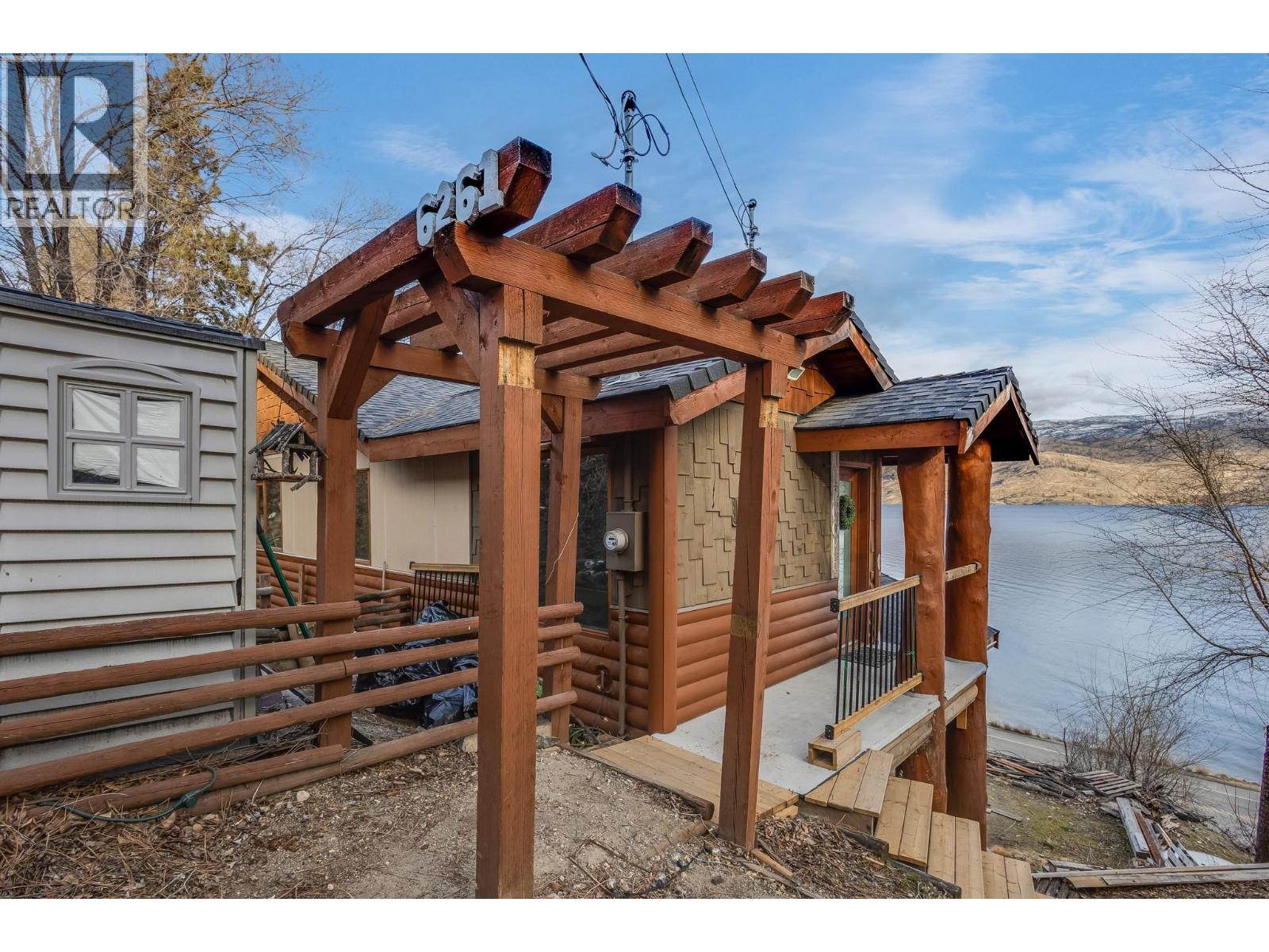 6261 Renfrew Road, Peachland