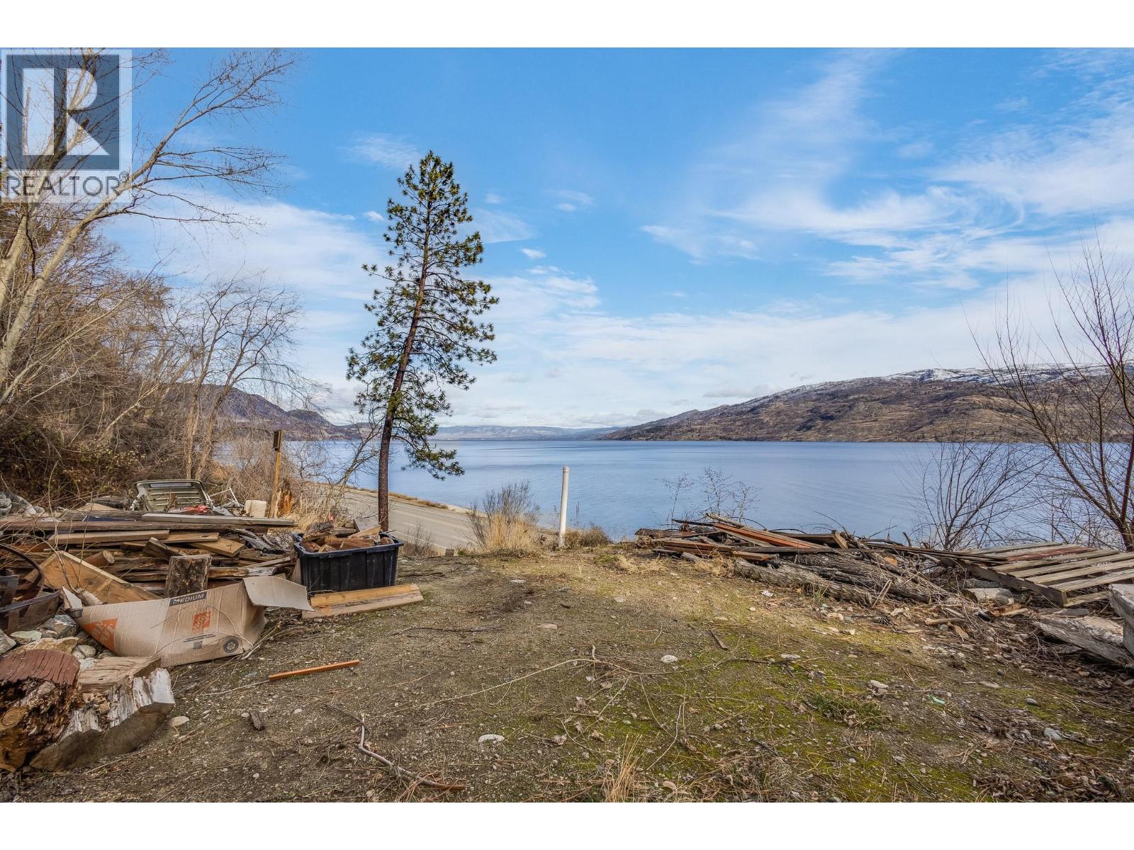 6261 Renfrew Road, Peachland