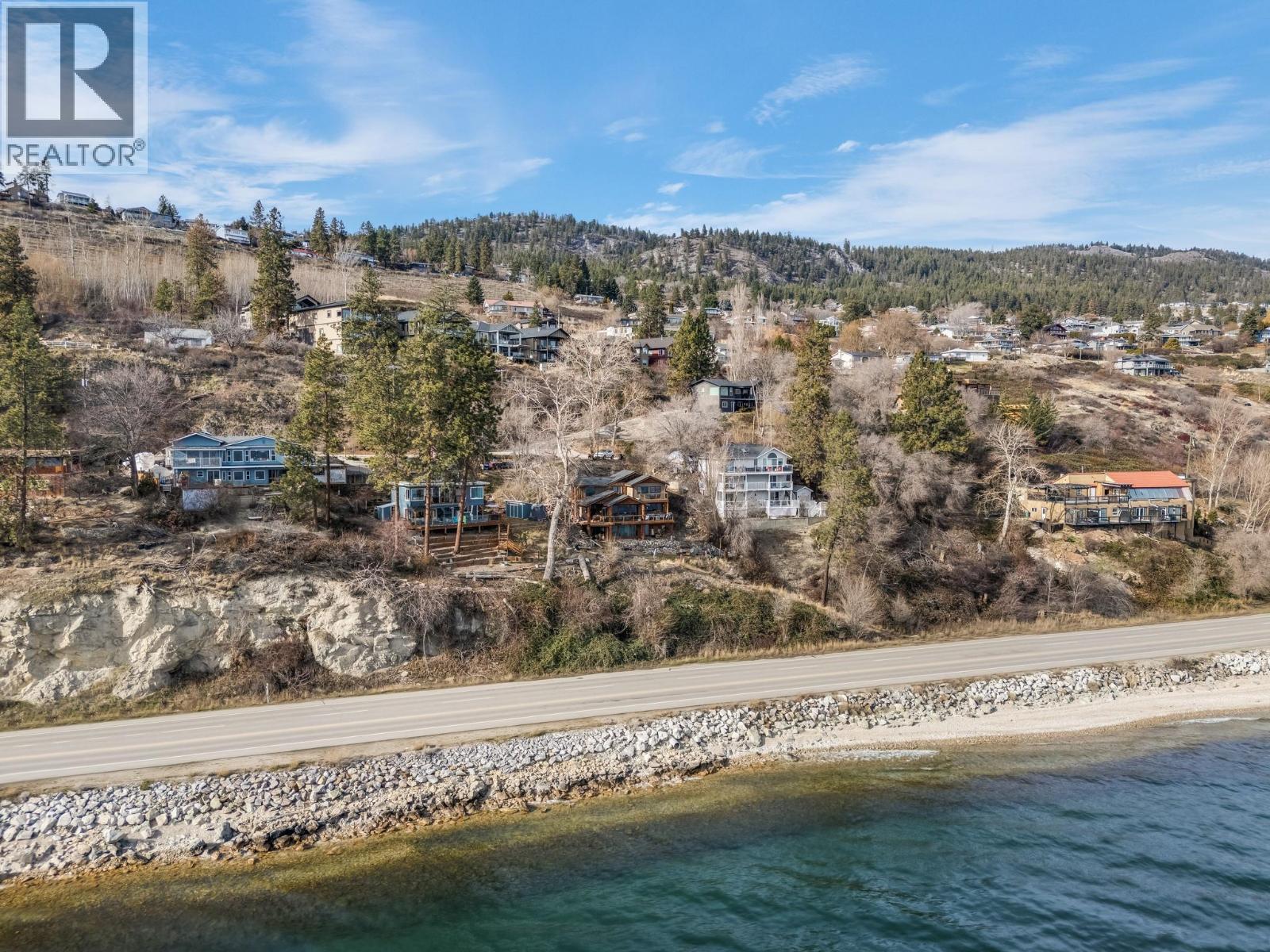 6261 Renfrew Road, Peachland