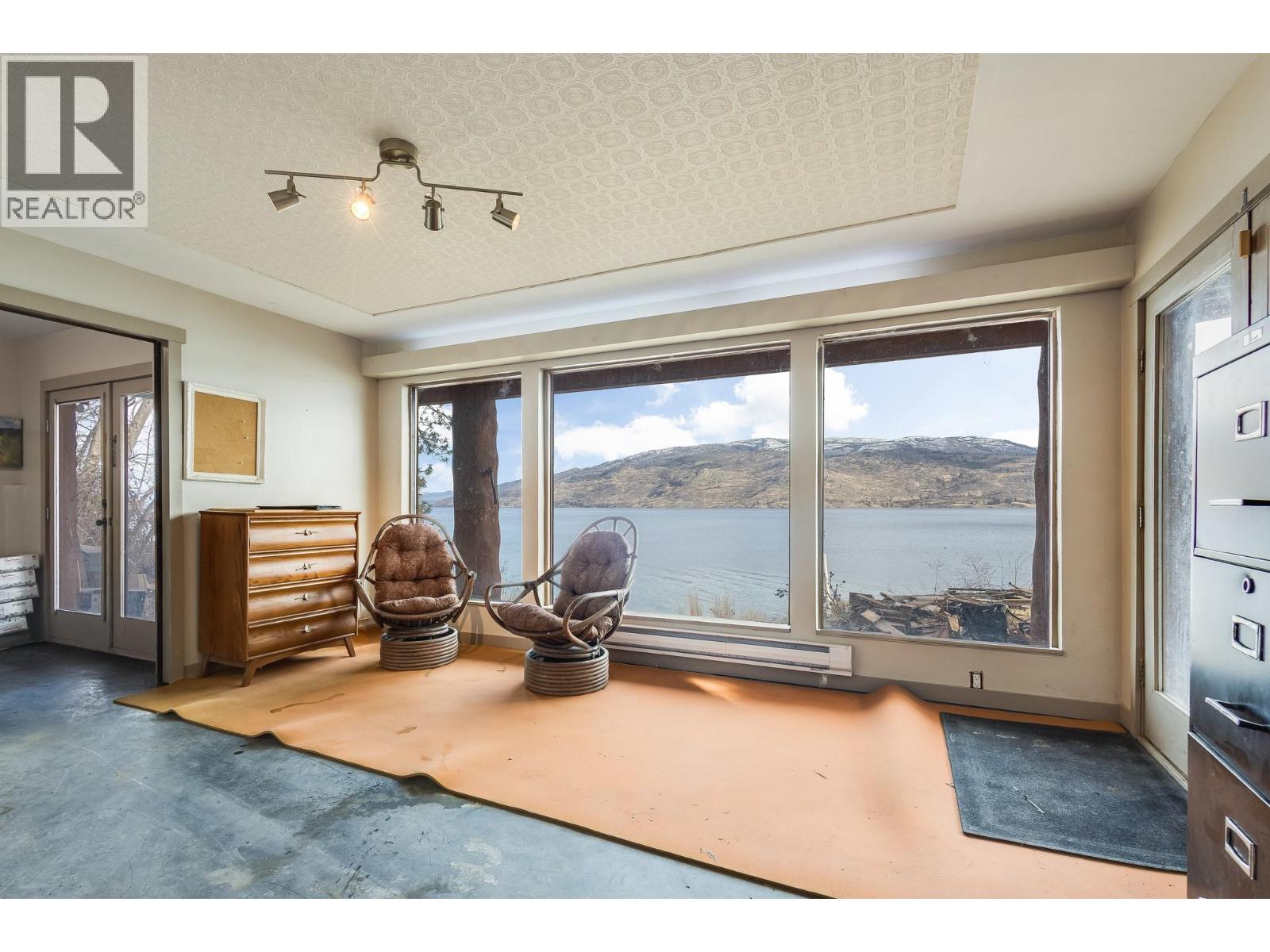 6261 Renfrew Road, Peachland