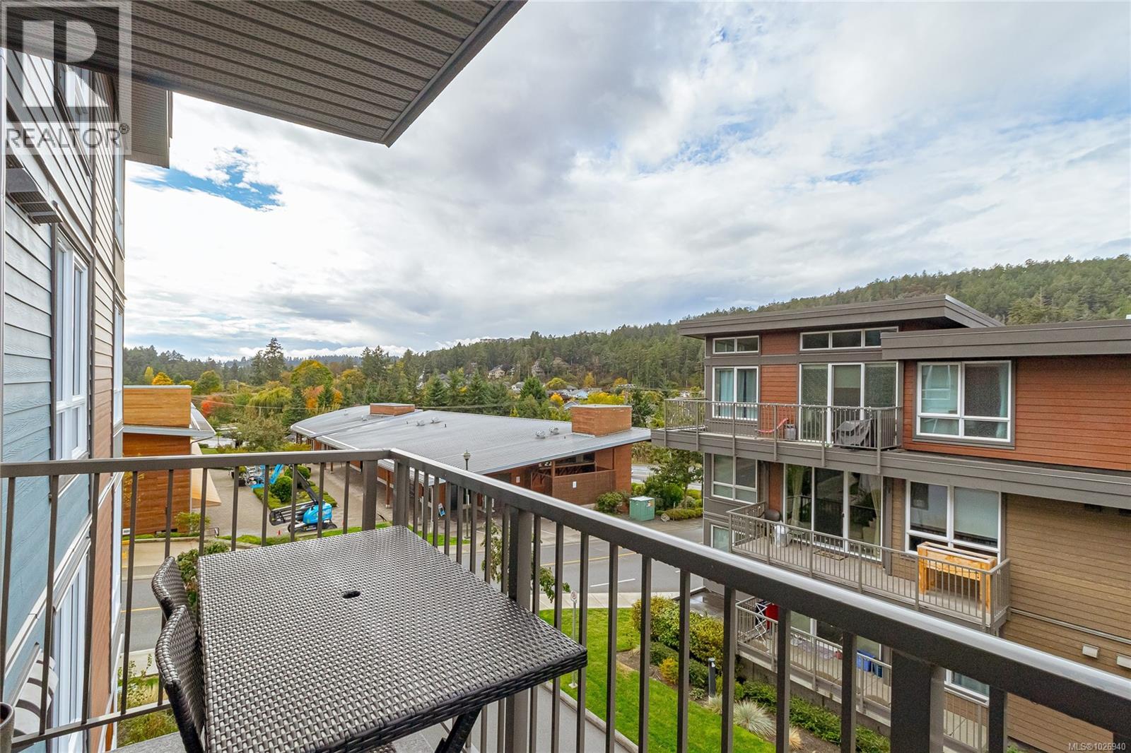 #213 110 PRESLEY PL - 27