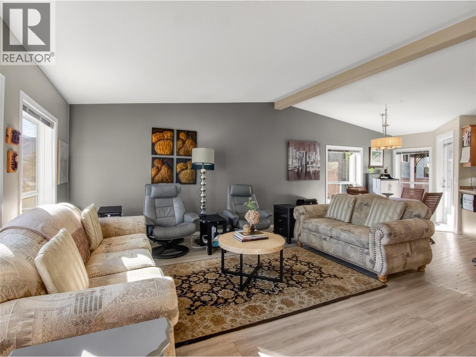 797 Eckhardt Avenue E, Penticton