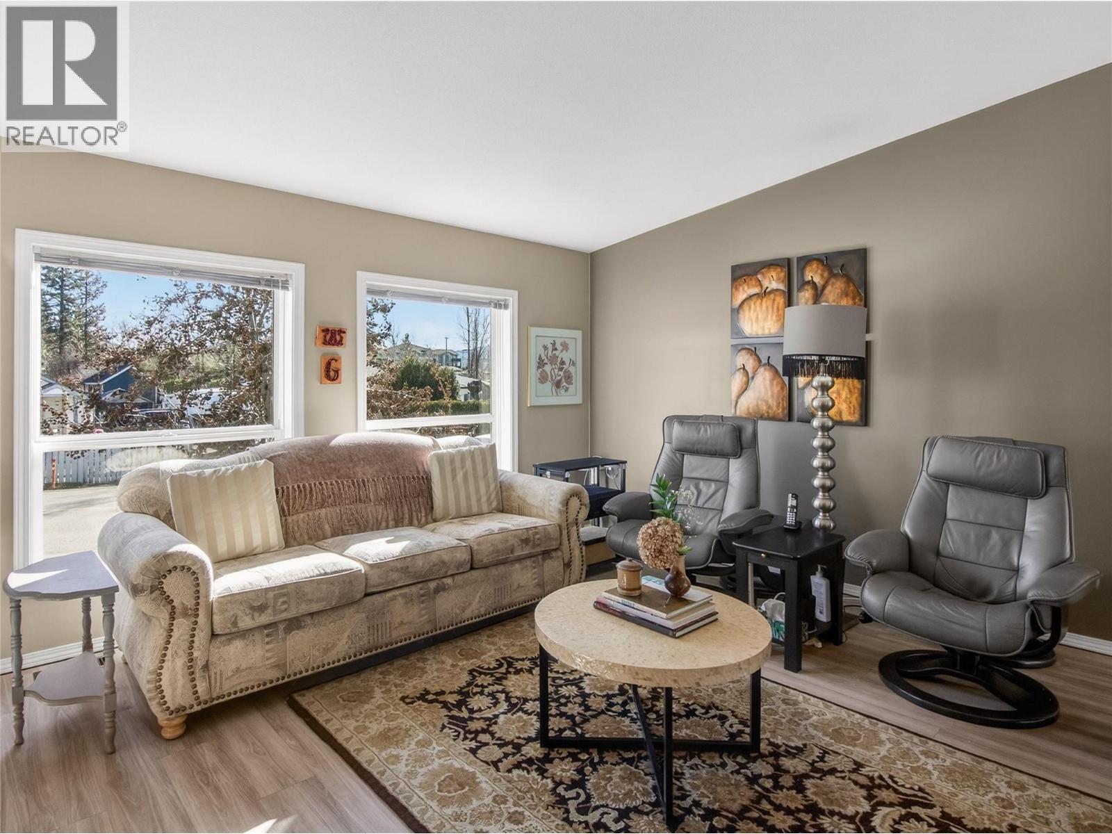 797 Eckhardt Avenue E, Penticton