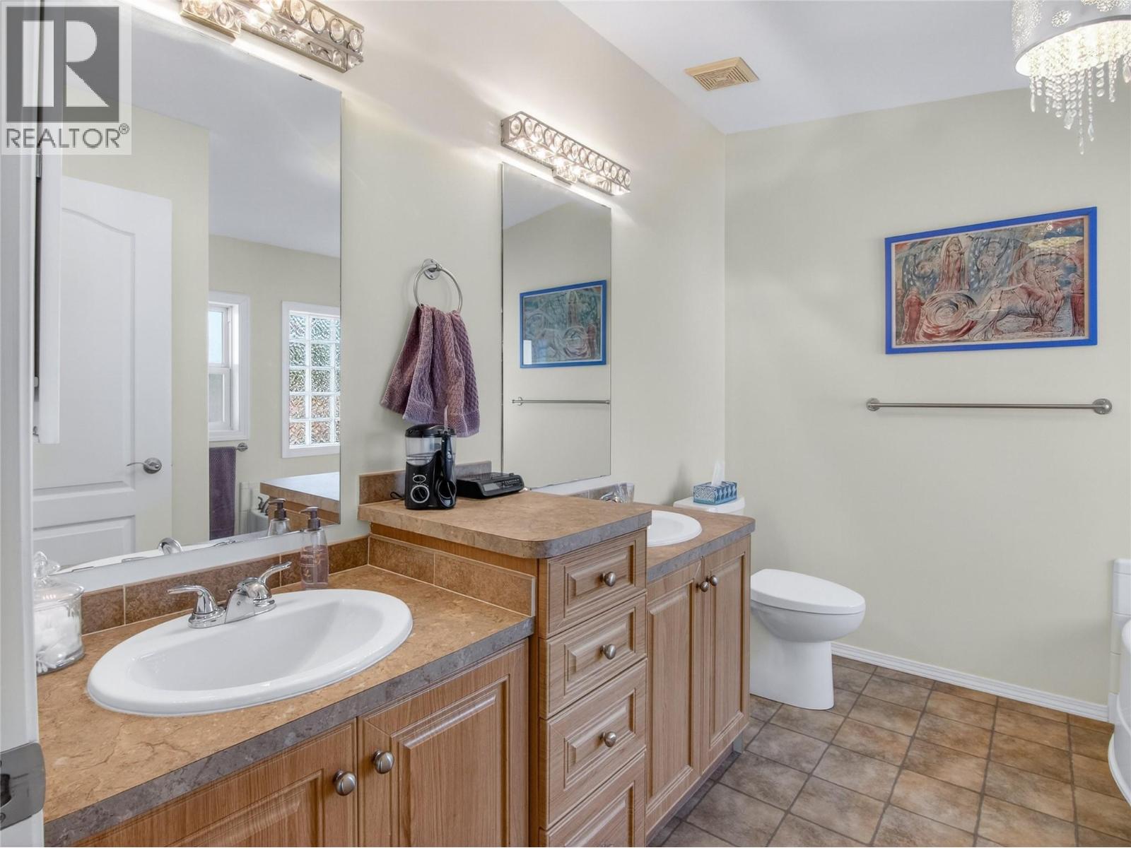 797 Eckhardt Avenue E, Penticton