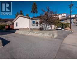  797 Eckhardt Avenue East, Penticton