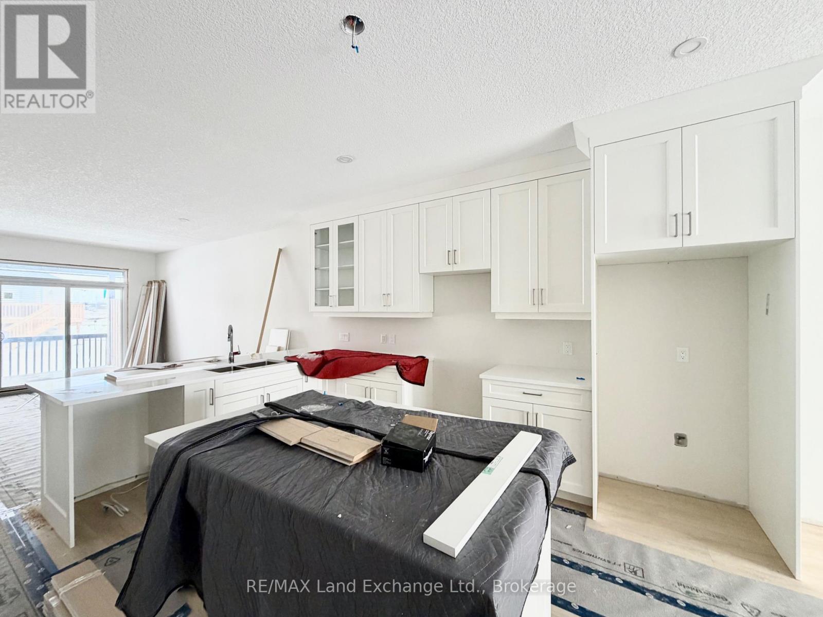 443 IVINGS DRIVE - Photo 2 of 15, Saugeen Shores, Ontario