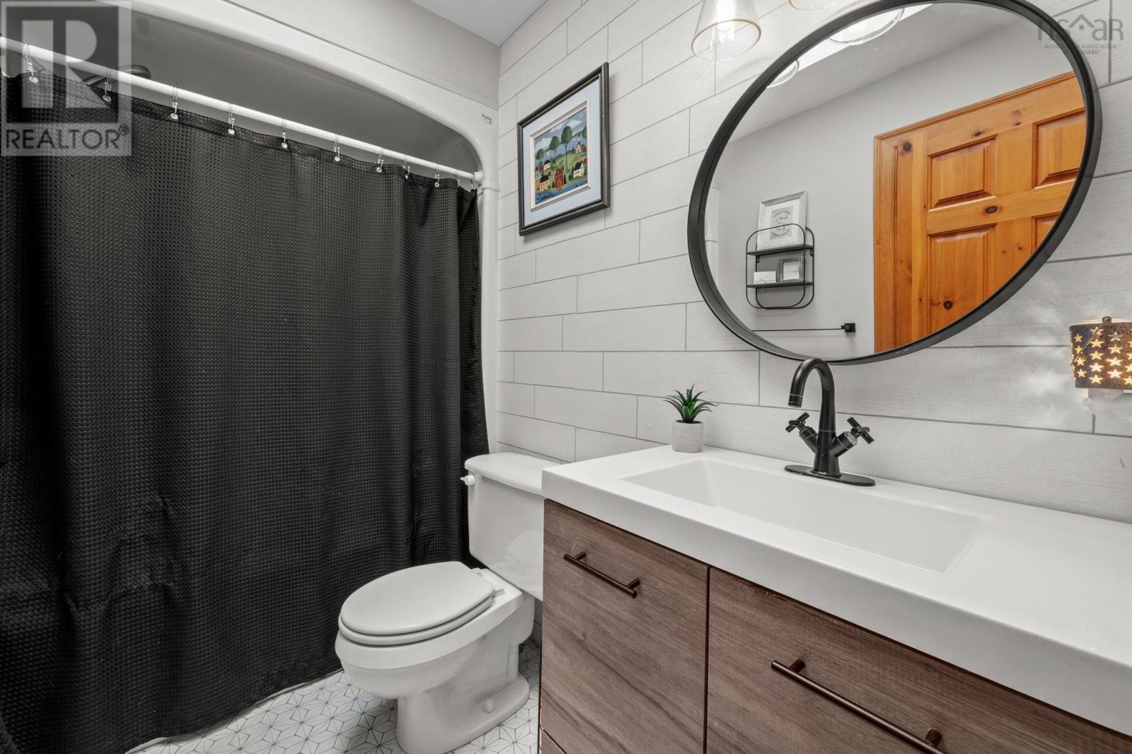 Property 25 of 50 of 104 Terra Nova Drive