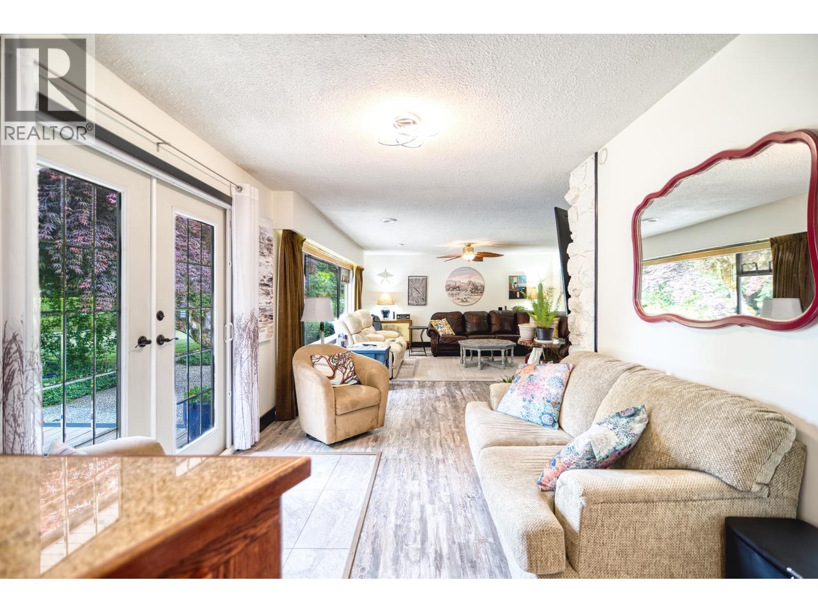 6241 SECHELT INLET ROAD, Sechelt