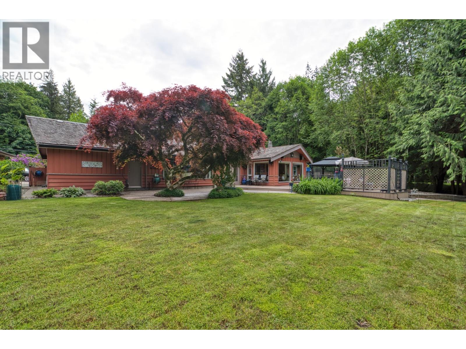 6241 SECHELT INLET ROAD, Sechelt