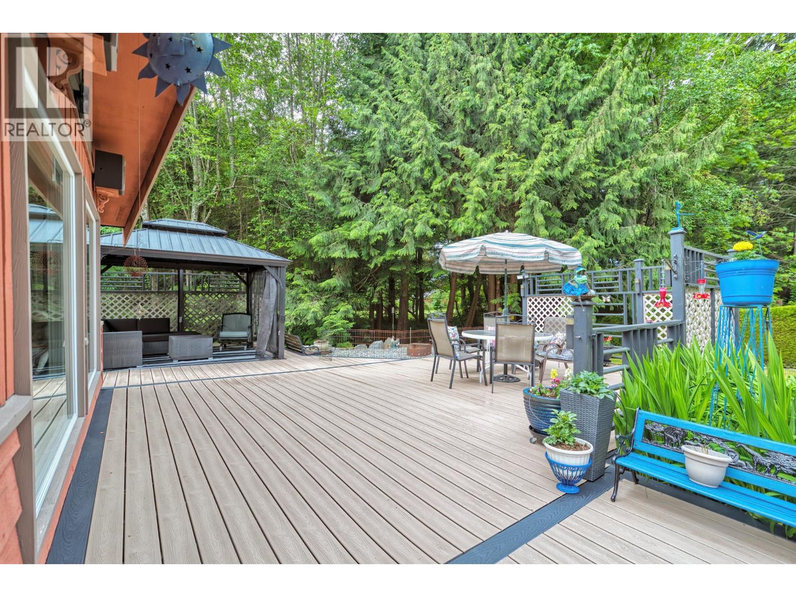 6241 SECHELT INLET ROAD, Sechelt