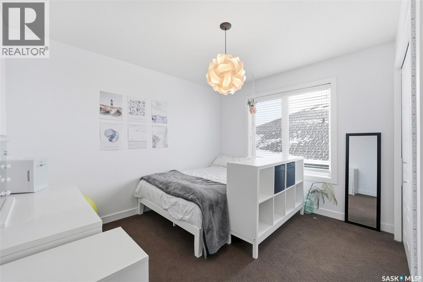 Single Family House 2 Level for Sale in  Sauer CRESCENT Saskatoon 