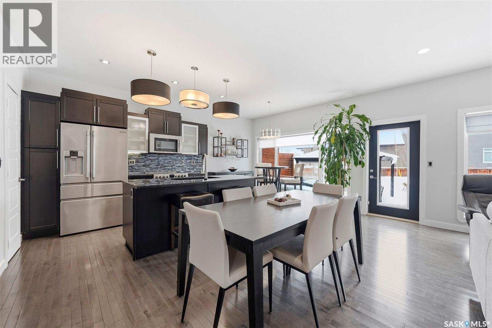 Single Family House 2 Level for Sale in  Sauer CRESCENT Saskatoon 