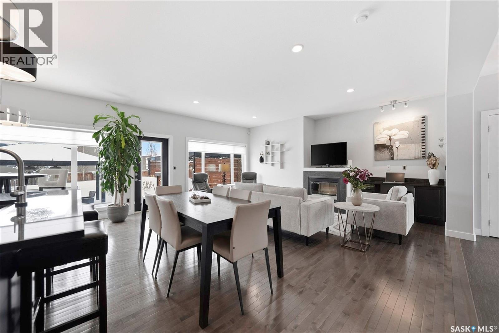 Single Family House 2 Level for Sale in  Sauer CRESCENT Saskatoon 