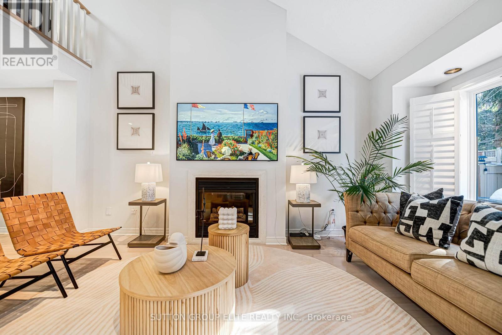 63 OCHALSKI ROAD - Photo 3 of 36, Aurora (Bayview Wellington), Ontario