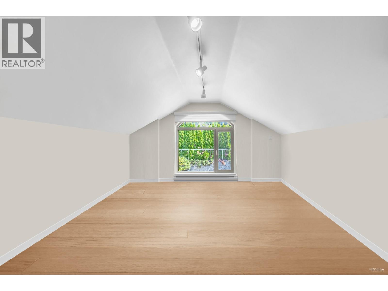 2662 CHELSEA PLACE — photo 30