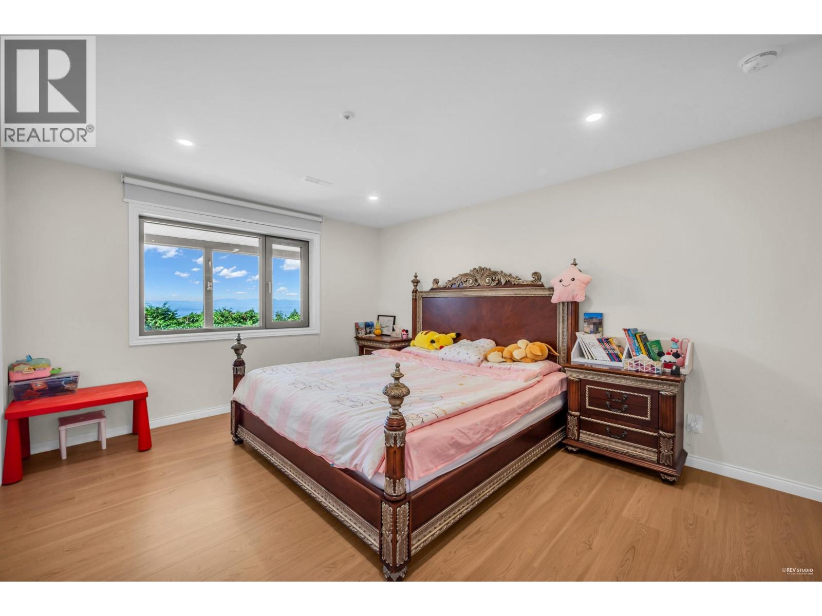 2662 CHELSEA PLACE — photo 33
