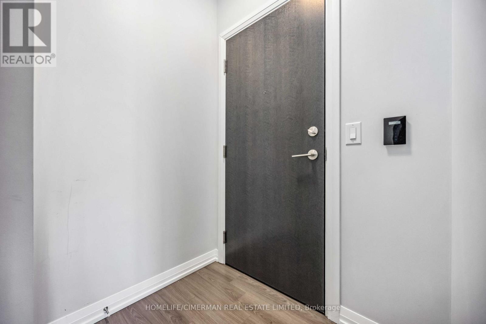 408 - 55 ANN O'REILLY ROAD - Photo 3 of 38, Toronto (Henry Farm), Ontario