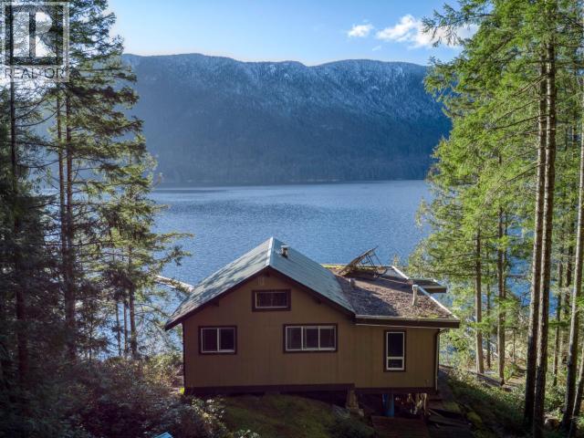 9302 POWELL LAKE - 1