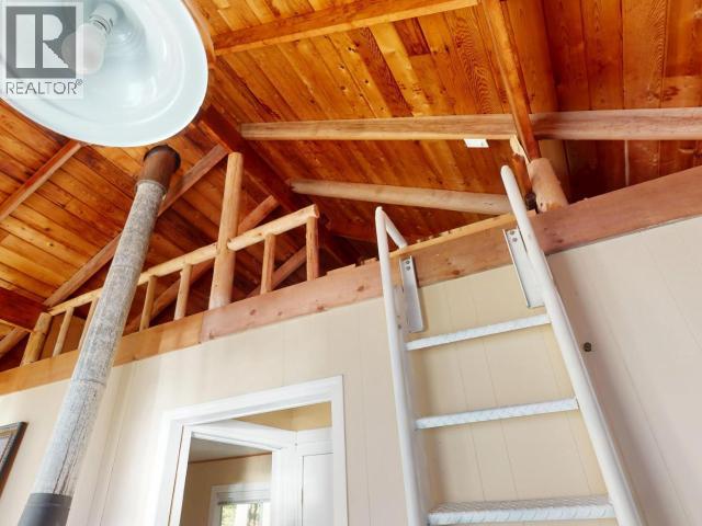 9302 POWELL LAKE, Powell River