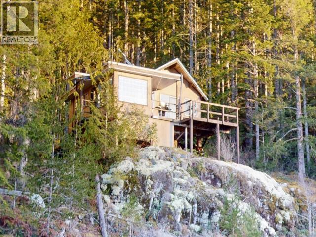 9302 POWELL LAKE, Powell River