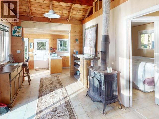 9302 POWELL LAKE, Powell River