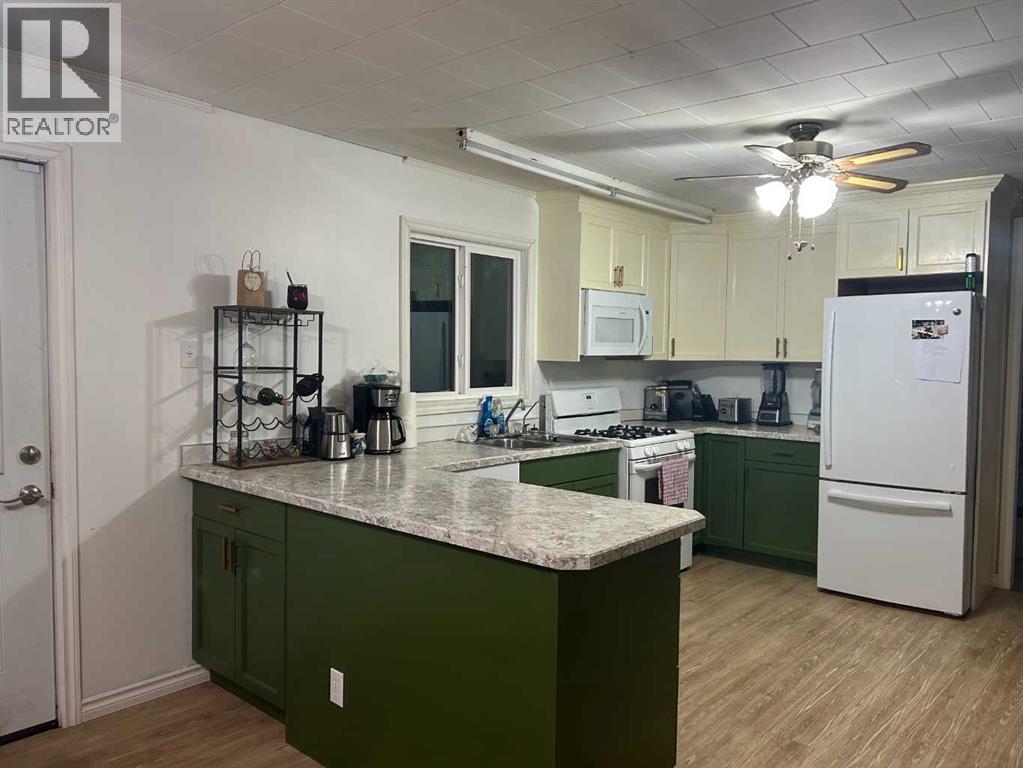 82142, Highway 744 - Photo 4 of 14, Rural Northern Sunrise County, Alberta