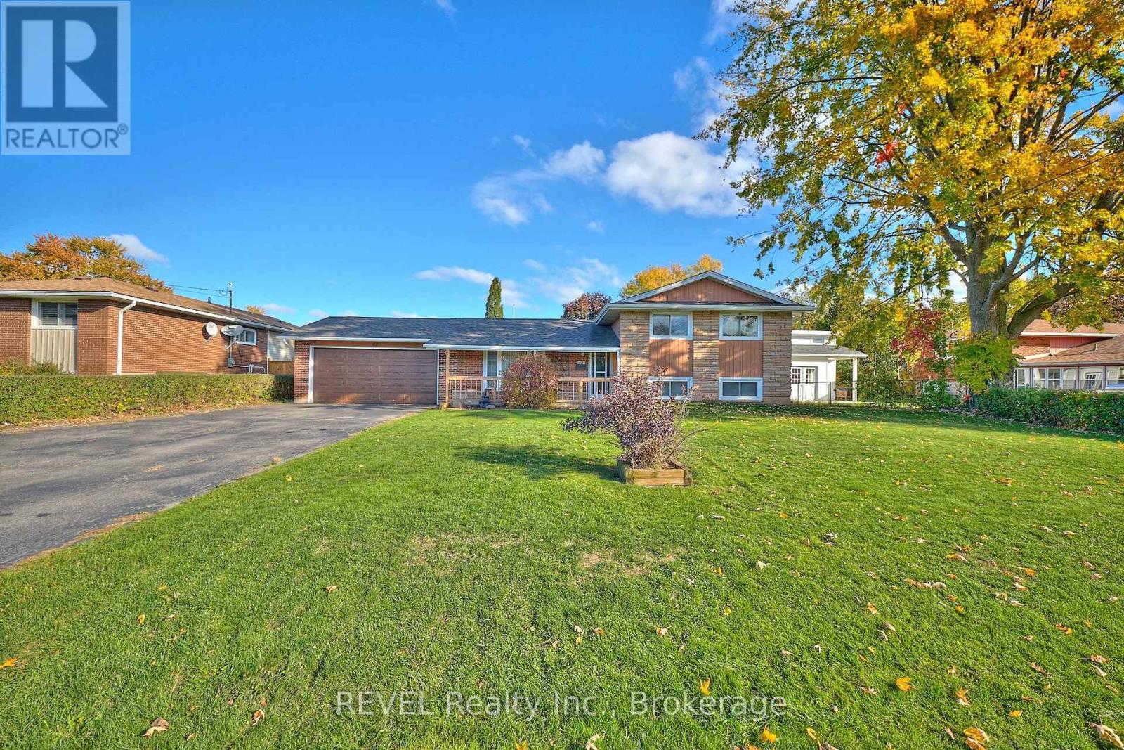 42 EMILY STREET - Photo 4 of 50, Grimsby (Grimsby West), Ontario