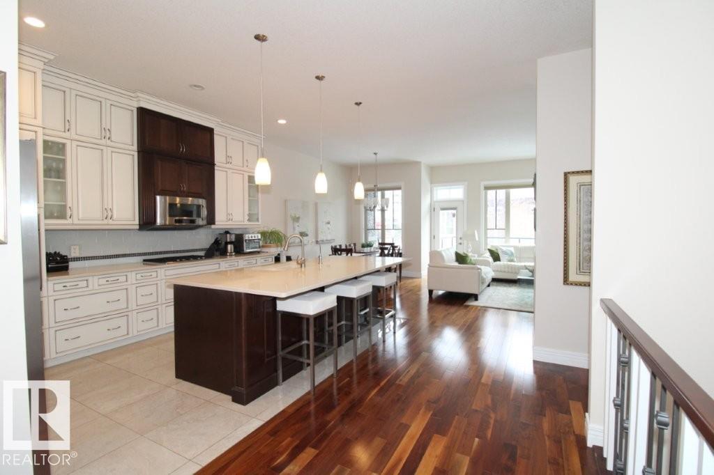 176 Ambleside DR SW, Edmonton