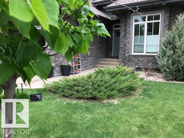 176 Ambleside DR SW, Edmonton