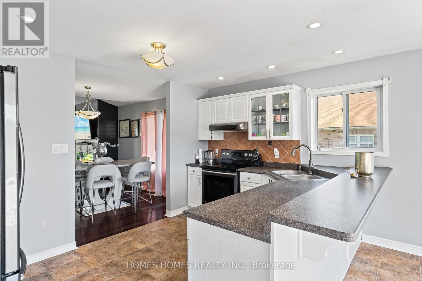 5183 SHERKSTON ROAD - 17