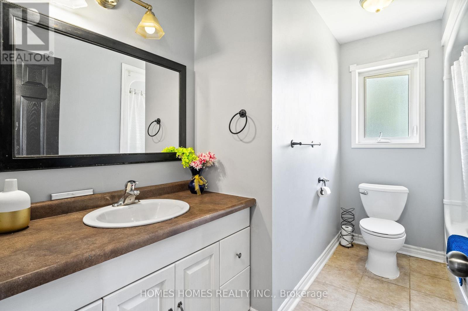5183 SHERKSTON ROAD - 20