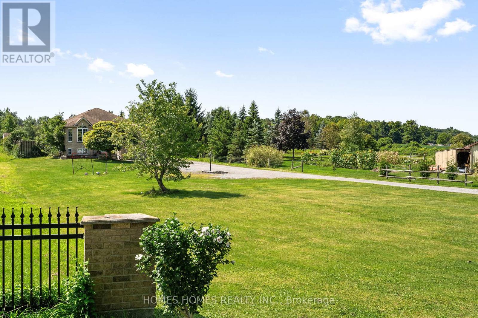 5183 SHERKSTON ROAD - 3