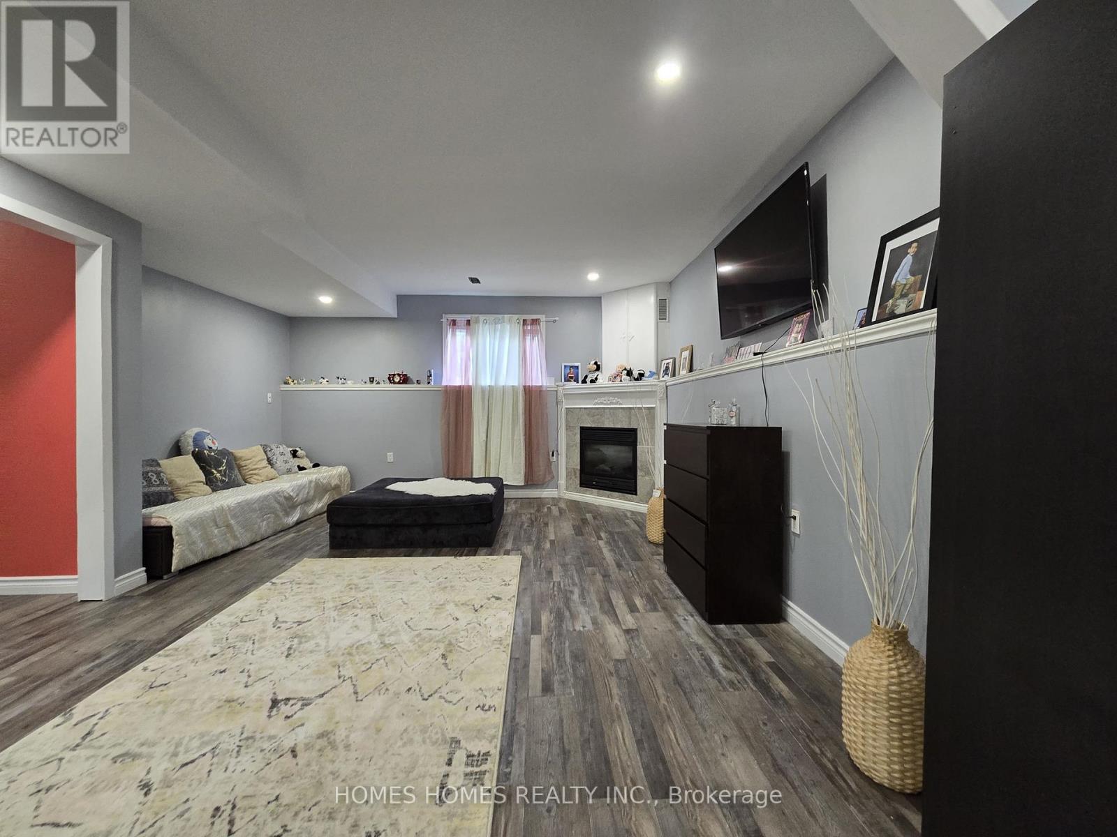 5183 SHERKSTON ROAD - 43