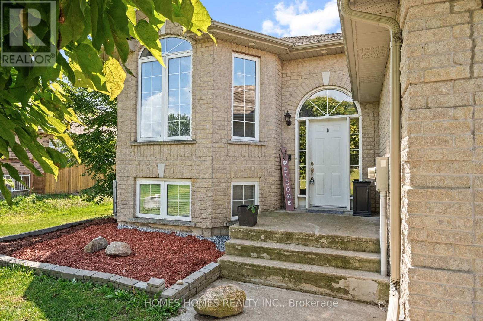 5183 SHERKSTON ROAD - 5