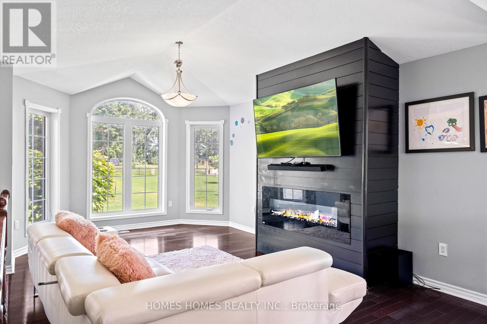 5183 SHERKSTON ROAD - 9