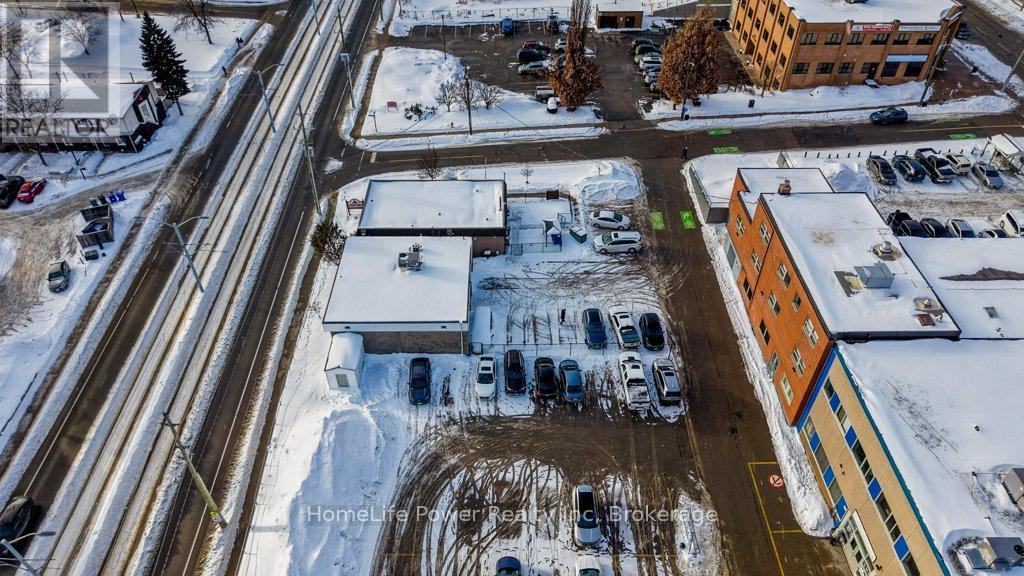 354 Charles Street East — photo 29
