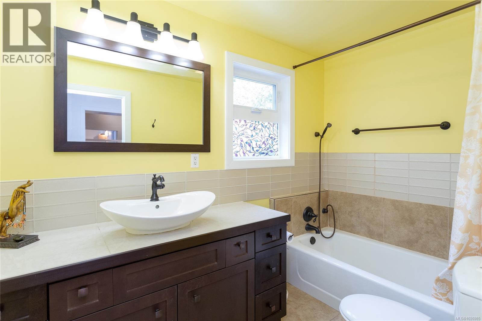 73 McKenzie Cres - 31