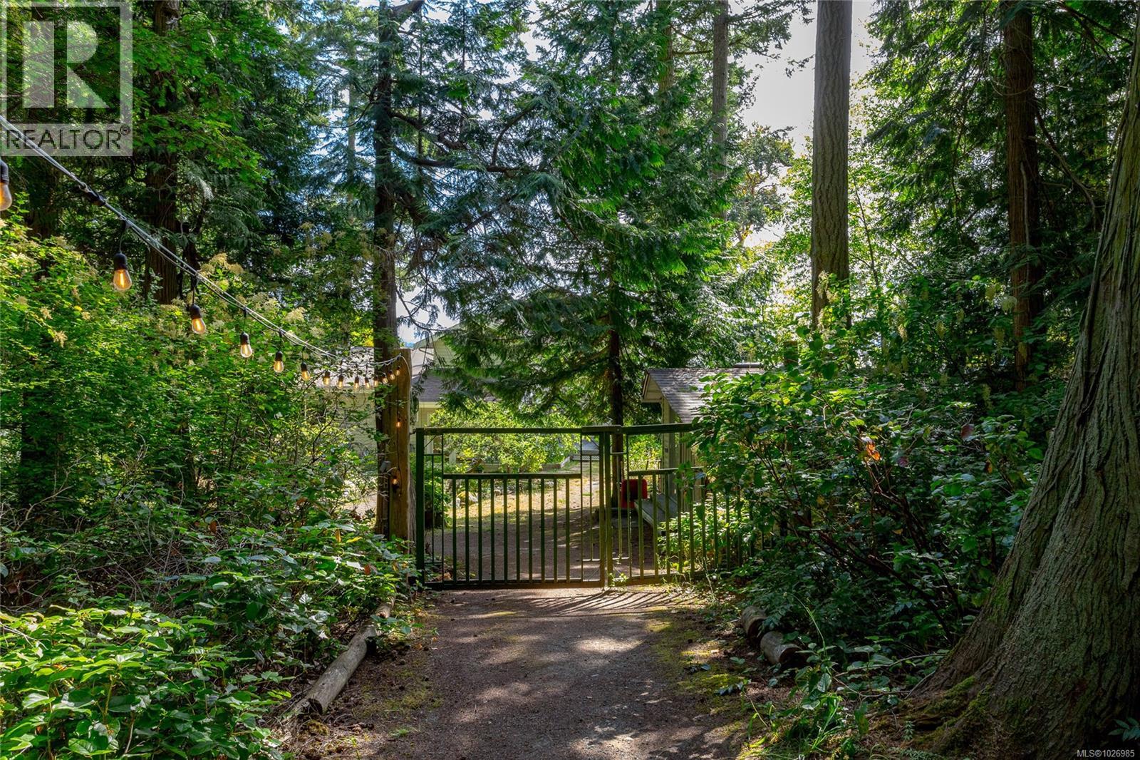  73 McKenzie Crescent, Piers Island