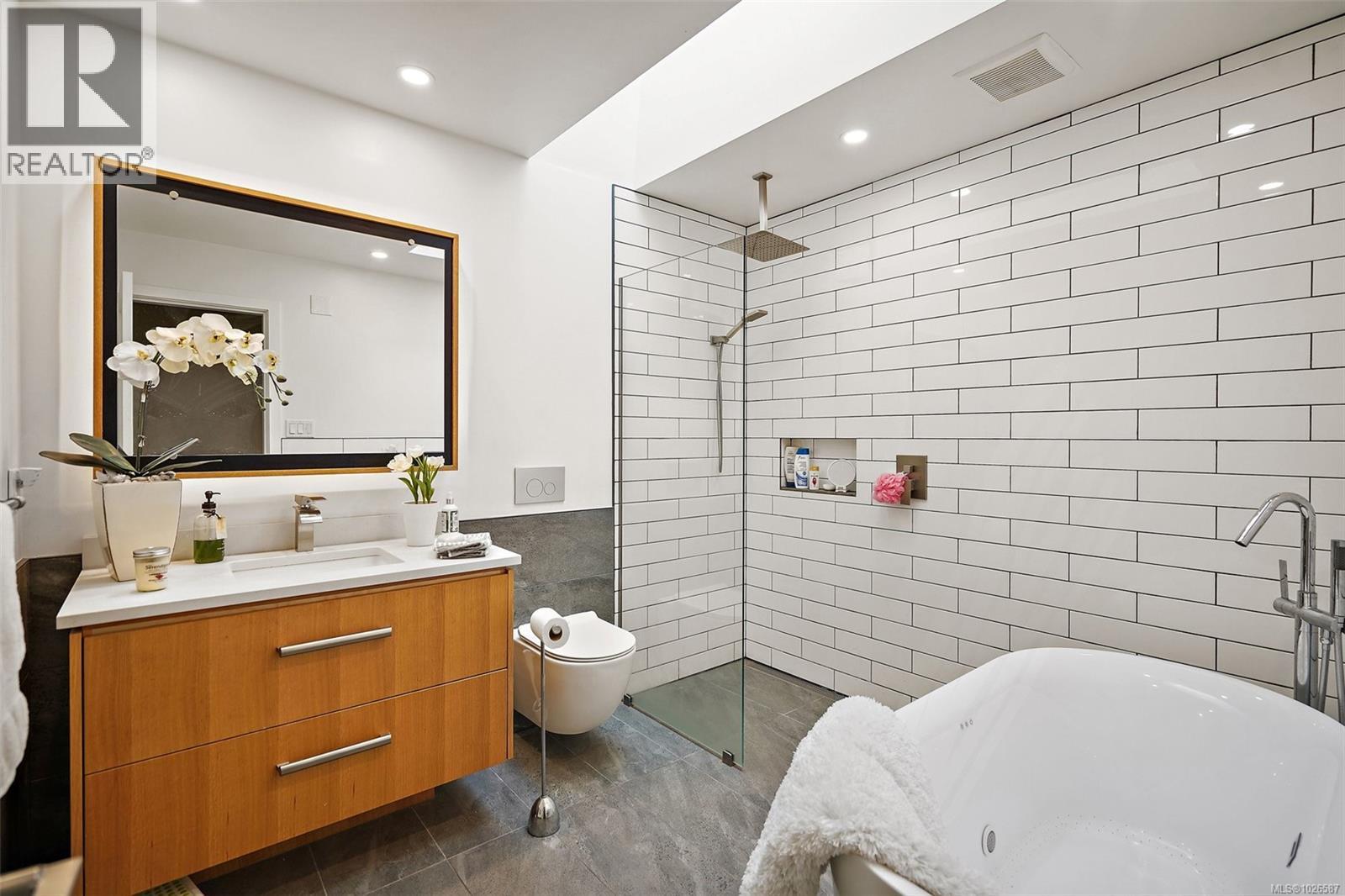 1028 Bramfield Pl, Central Saanich