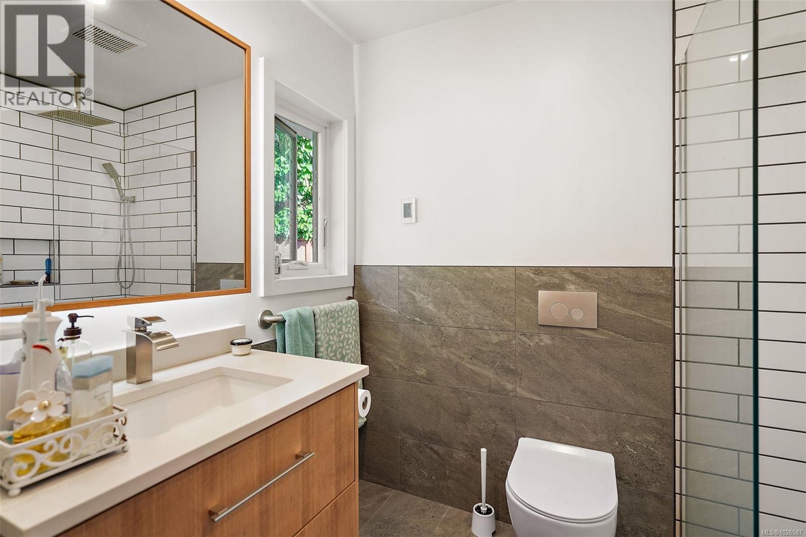 1028 Bramfield Pl, Central Saanich