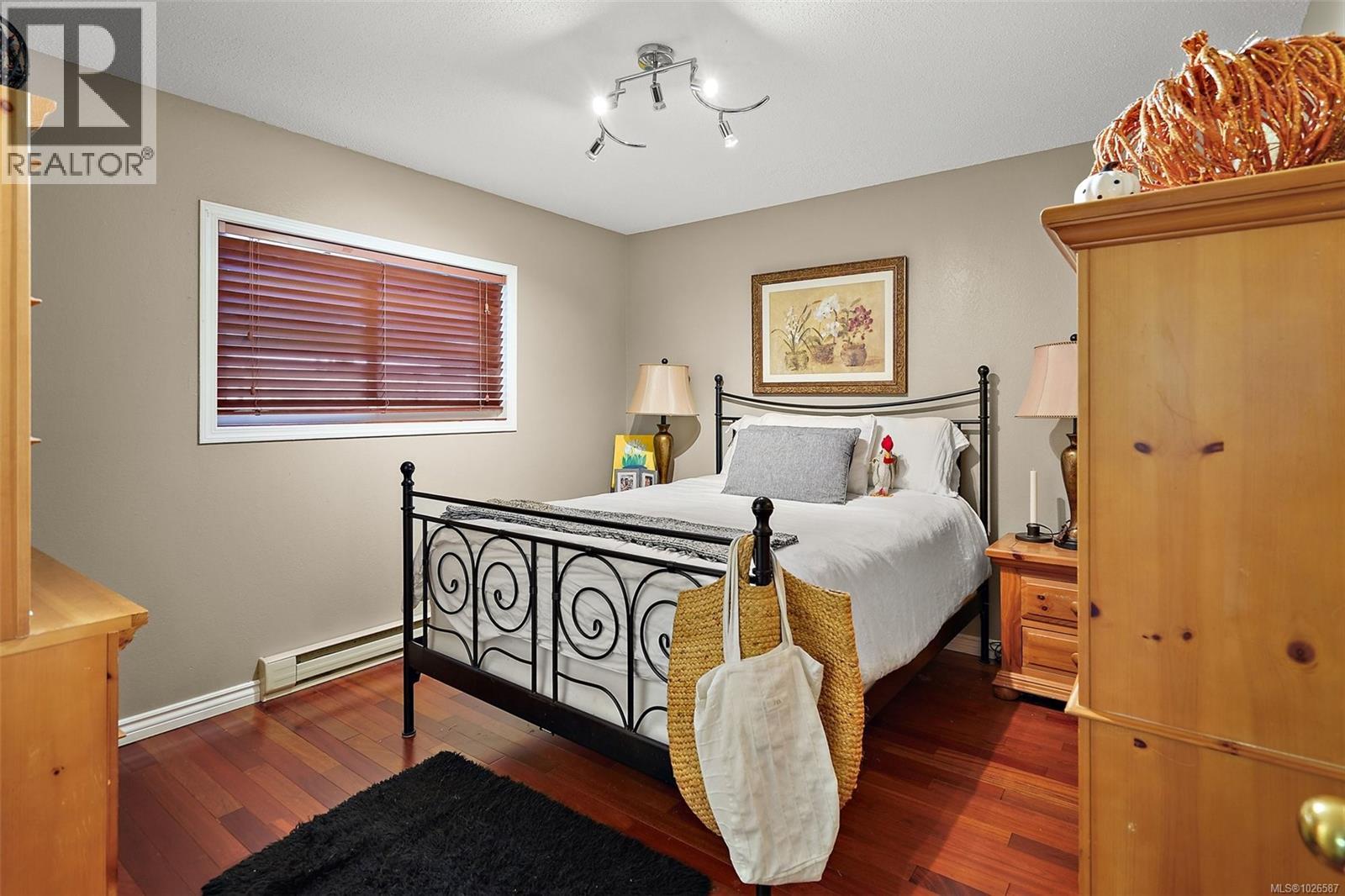 1028 Bramfield Pl, Central Saanich