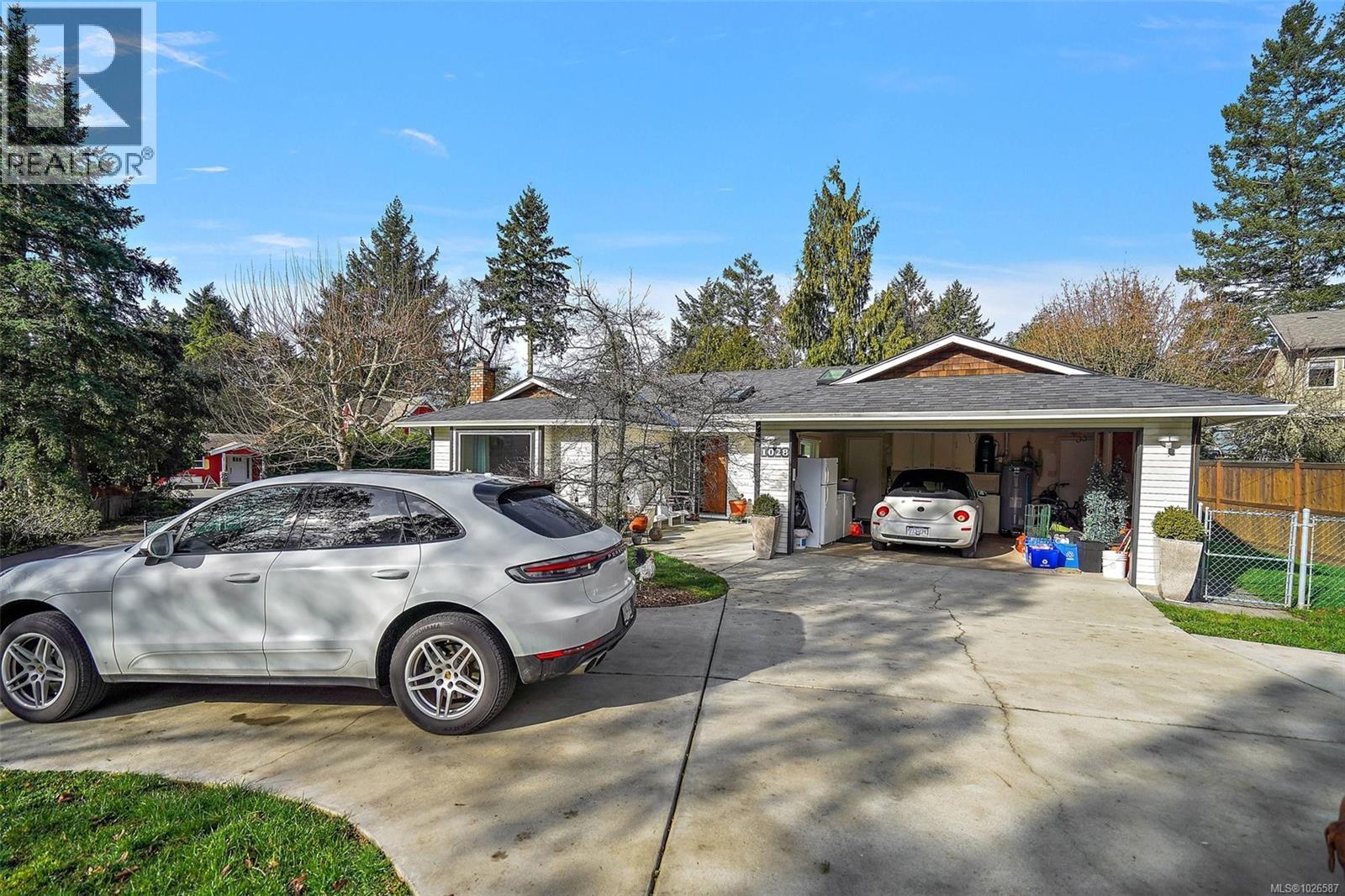 1028 Bramfield Pl, Central Saanich