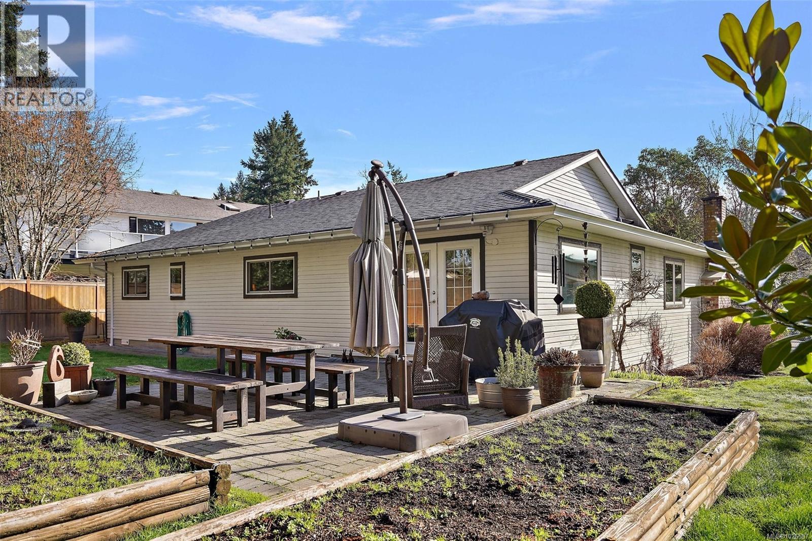 1028 Bramfield Pl, Central Saanich