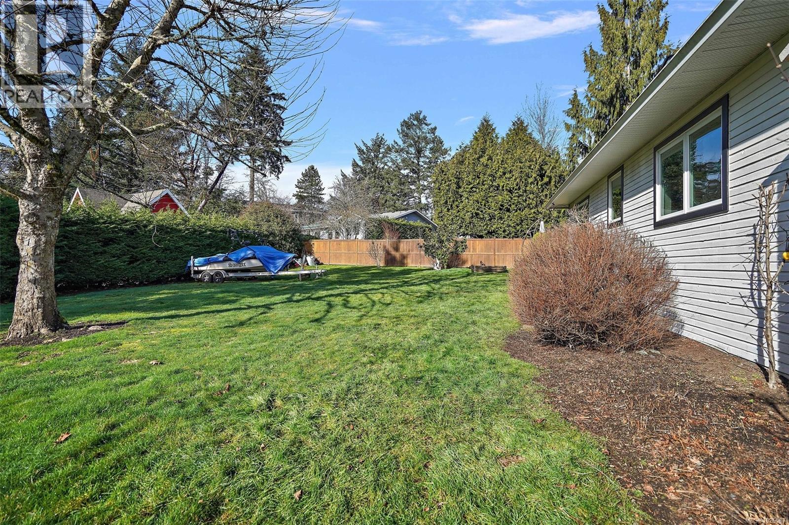 1028 Bramfield Pl, Central Saanich