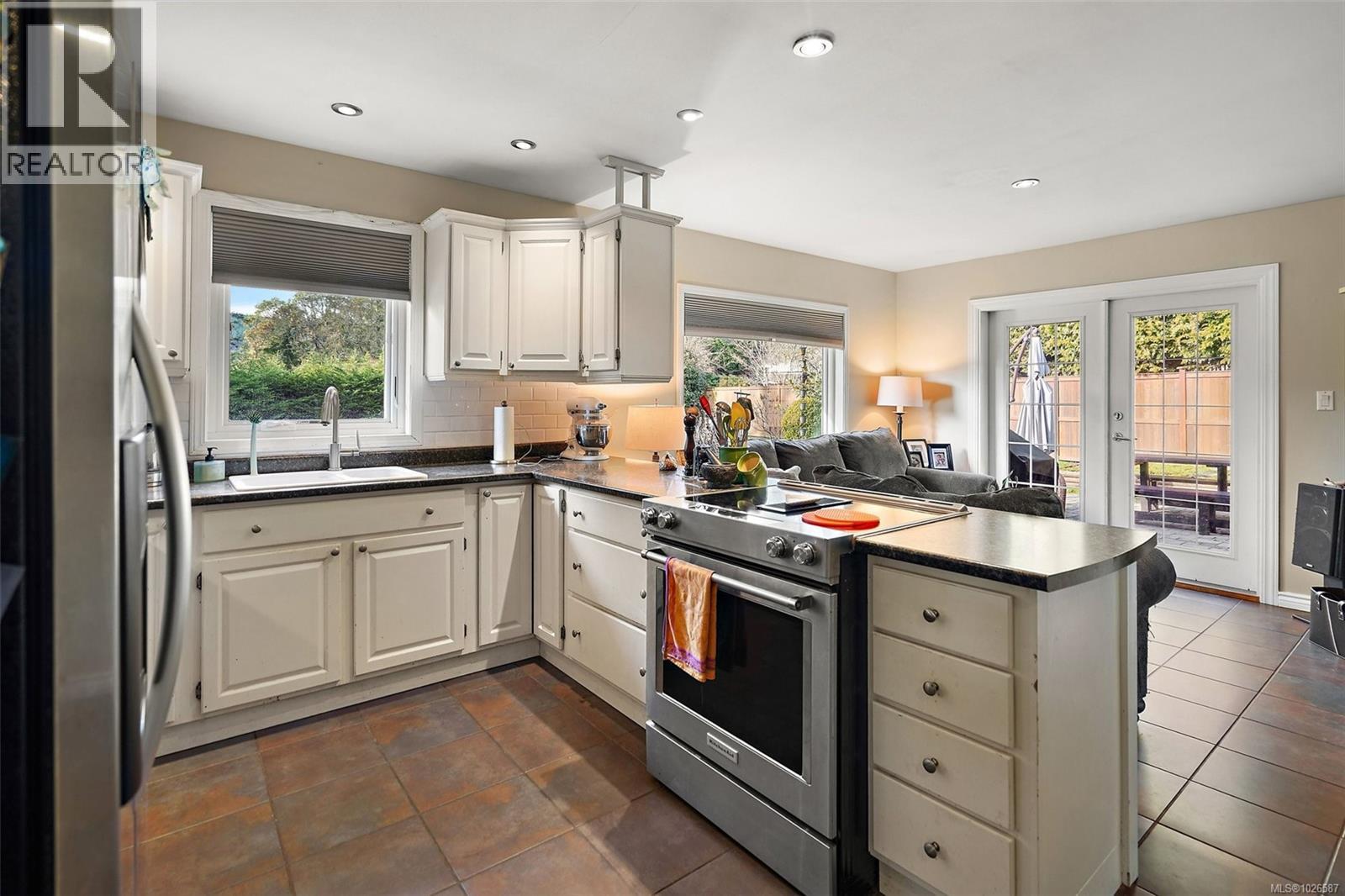 1028 Bramfield Pl, Central Saanich