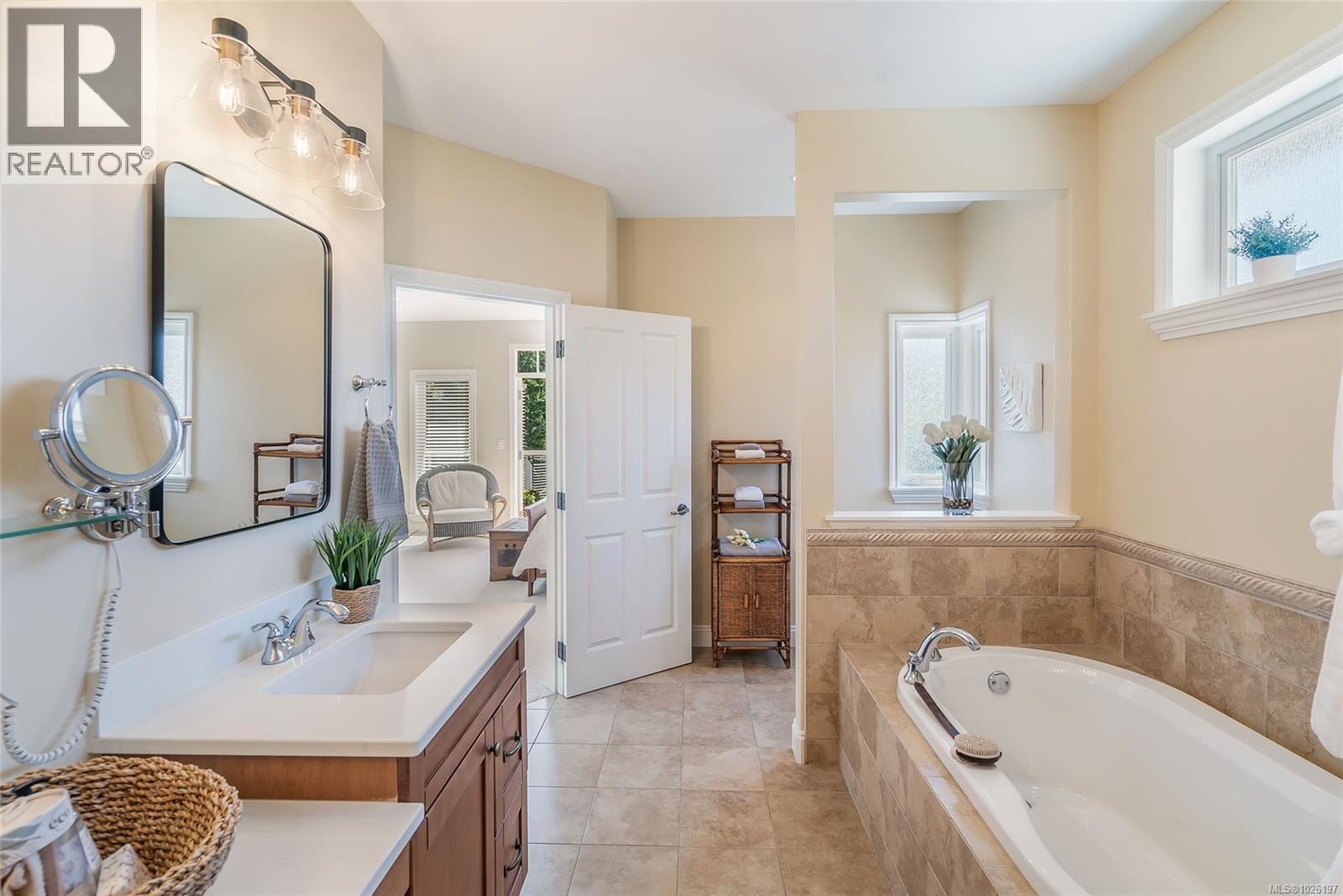 3355 Rockhampton Rd, Nanoose Bay